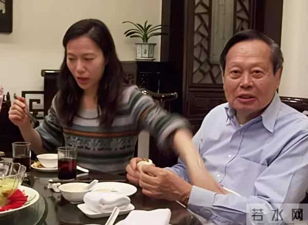 翁帆追忆杨振宁:和老公初次看雪的合照,永远留在家中