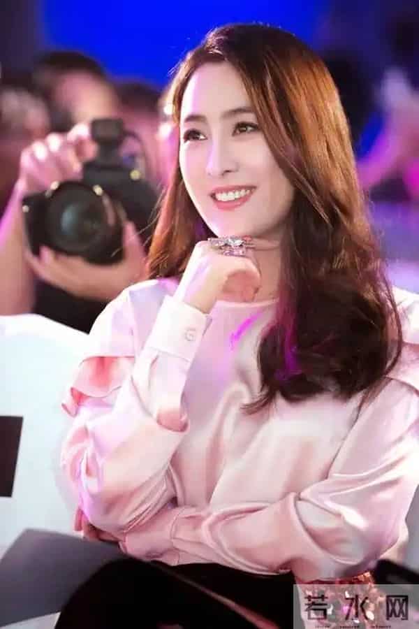 马苏被曝新恋情不到24小时,男方被扒底朝天,孔令辉后悔了吗?