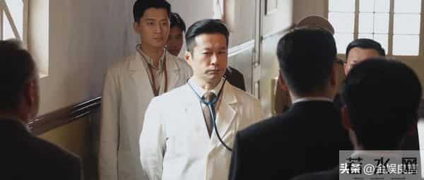 任嘉伦新剧上线就翻车,全程皱眉一星二星满屏飘,男配反倒成亮点