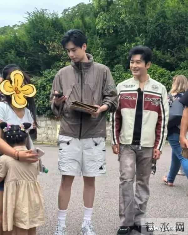 不合影不知道，一合影全露馅！原来这些明星都是潜藏的“小土豆”