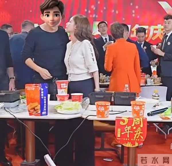 马筱梅6月孕肚曝光!只睡4小时坚持直播太拼命,员工透露胎儿性别