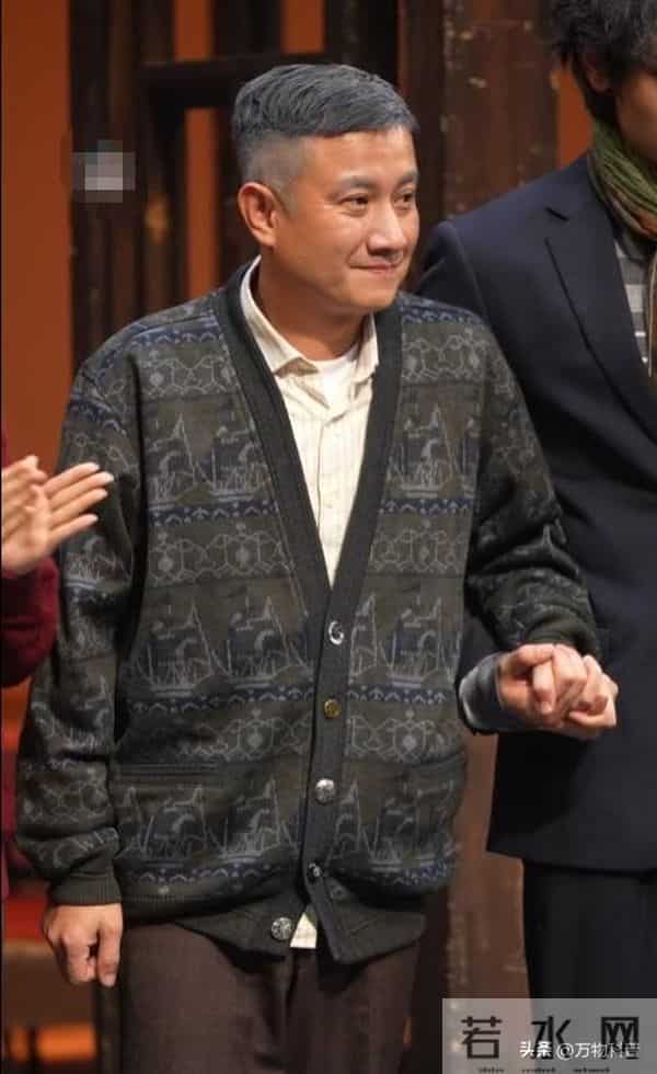 马伊琍参加上戏80周年校庆,文章话剧演出,腰伤复发