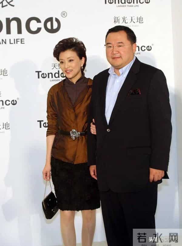 豪门梦碎？曾经辞职央视，嫁百亿身家富豪的杨澜，如今混成这样