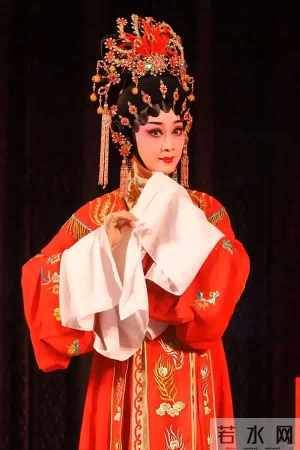 56岁的广州美女蒋文端，曾独闯tvb两年，后来回内地当上了女领导