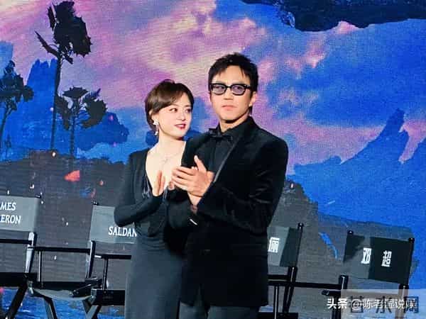 红毯成"照妖镜"!章子怡假发尴尬,孙俪深V险走光,黄轩没存在感