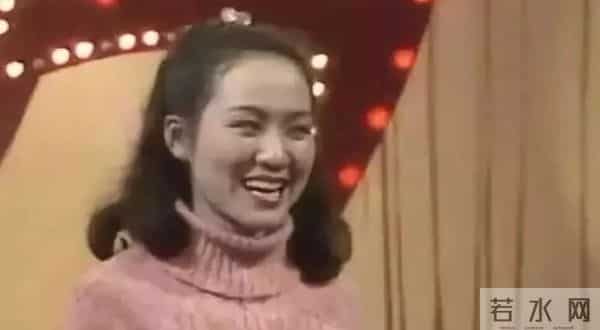 事业巅峰远赴美国，被老外“玩腻”后晚年回国，如今变成了这样！