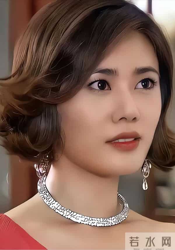 于晓光也没想到，远嫁中国8年的秋瓷炫，竟走上了另一条上坡路