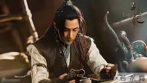 “夜光剧本”7年后,只字不提孩子生父的王鸥,走上了杨幂的老路