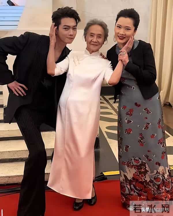 87岁吴彦姝没想到，丈夫和父母去世后，名校博士的外孙成她的依靠