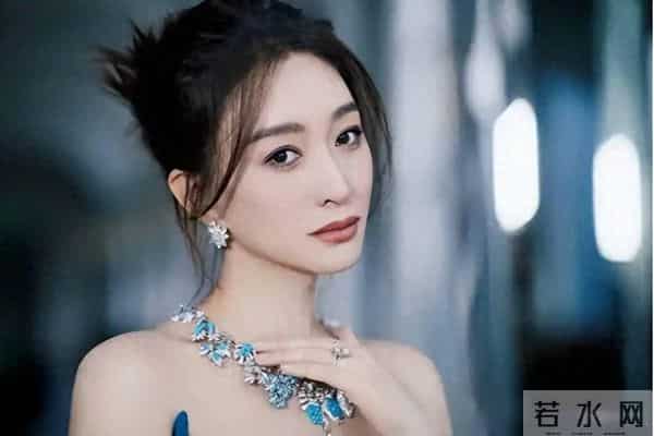 被前任折磨4年,流产2次,最后男闺蜜砸5亿"接盘"的李小冉有多离谱