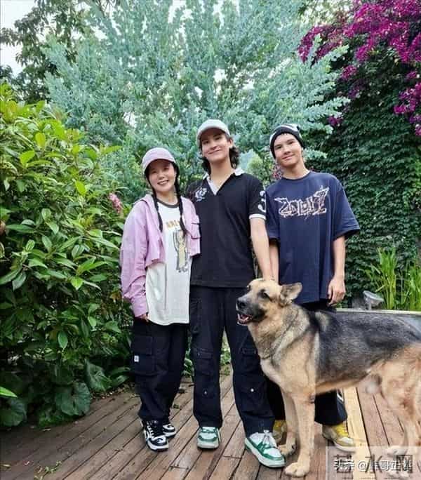 离婚1年，老锣和新欢恩爱 只有二儿子心疼龚琳娜，看来杨幂没说错