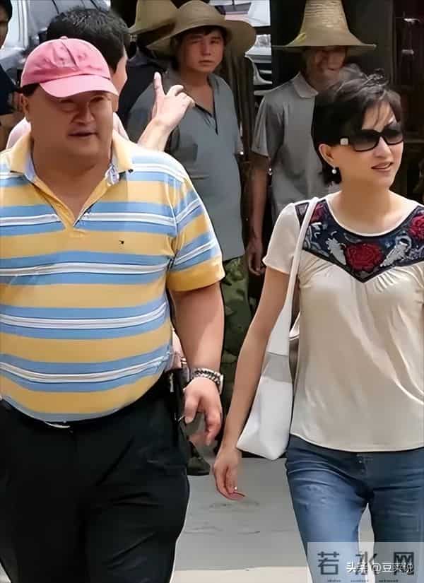 豪门梦碎？曾经辞职央视，嫁百亿身家富豪的杨澜，如今混成这样