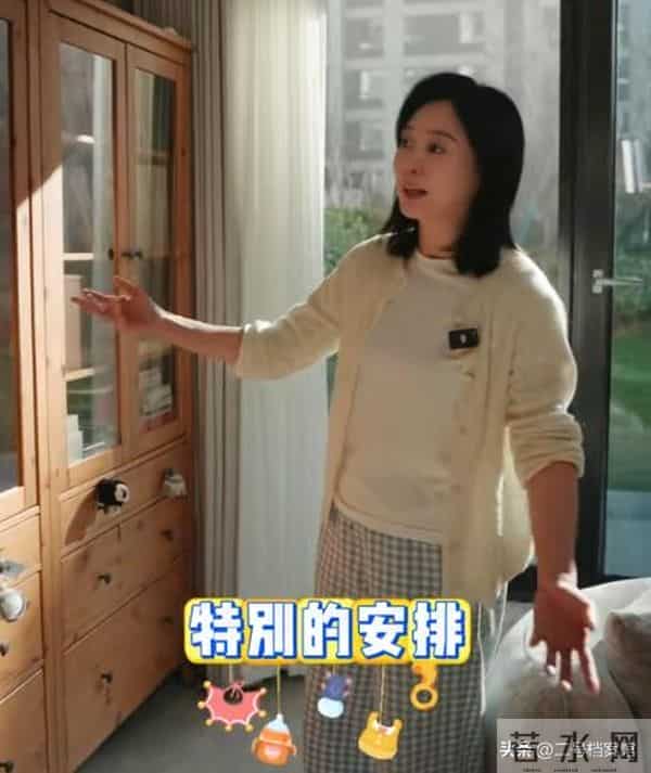 原来我们误会李七月了,央视对她另有重用 连龙洋和康辉都刮目相看