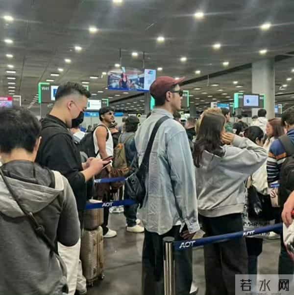 1. 43岁阮经天迷恋22岁千金！赴韩探爱，浪子收心了？