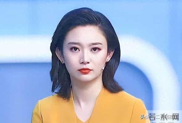 原来我们误会李七月了,央视对她另有重用 连龙洋和康辉都刮目相看