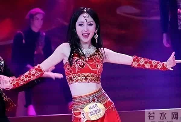 她靠星光大道一炮而红,却因当小三前途尽毁,今39岁活成这样