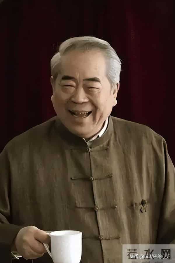 范曾露面回应，37岁徐萌近期产下独子，与54岁女儿断绝关系