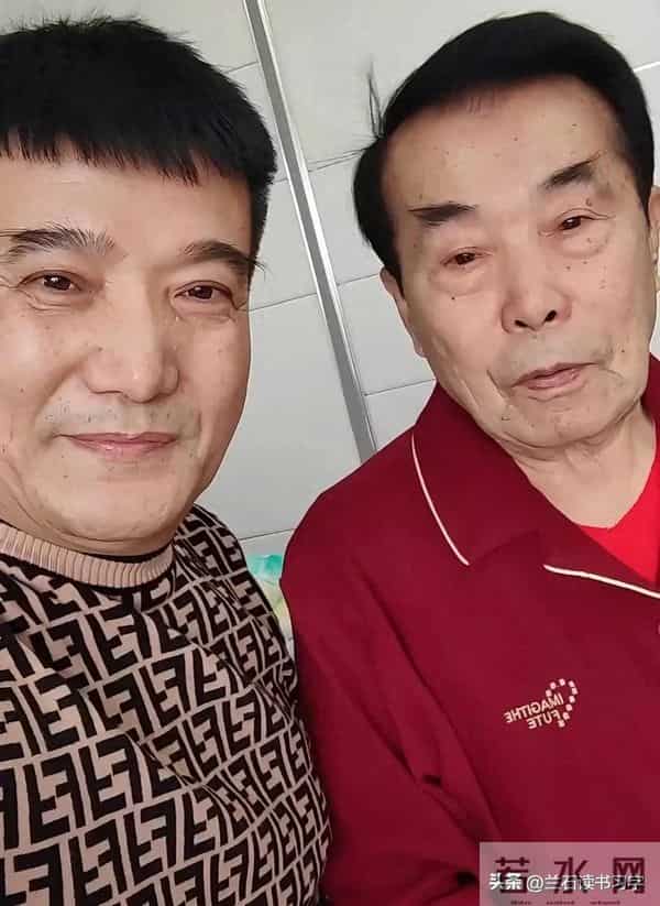 杨议,回应何树成讨要2000块钱红包:何庆魁老爷子,对我太好了