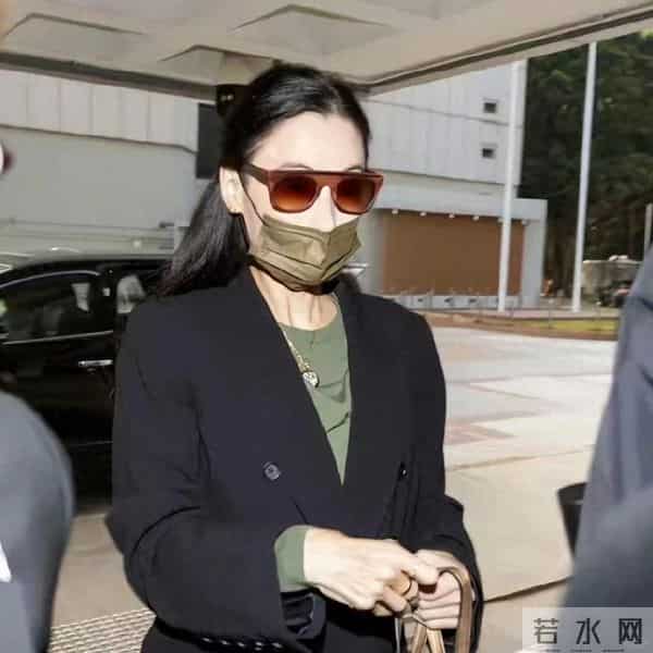 原来王晶早有爆料！张柏芝不愿拍戏或因2点，被追讨1276万不甘心