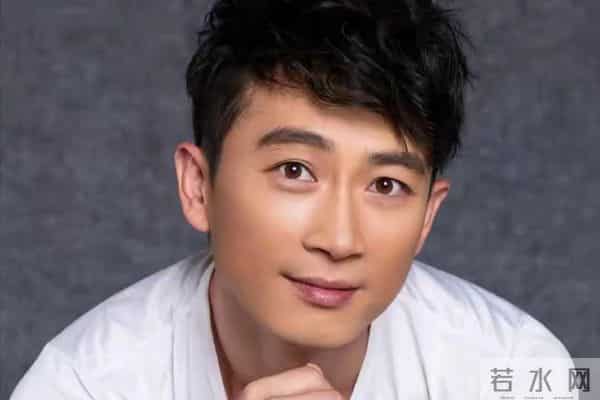 原来他俩是一家人,父亲两获飞天奖是老戏骨,儿子年近50是演技派