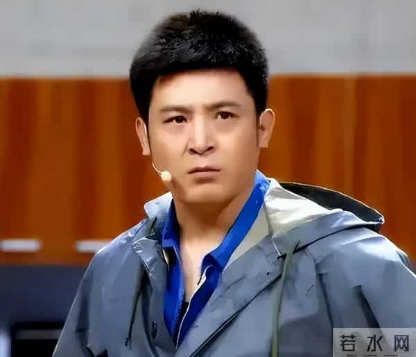 明着吃软饭?多次上春晚竟然全是老婆的功劳,结婚多年被拿捏死
