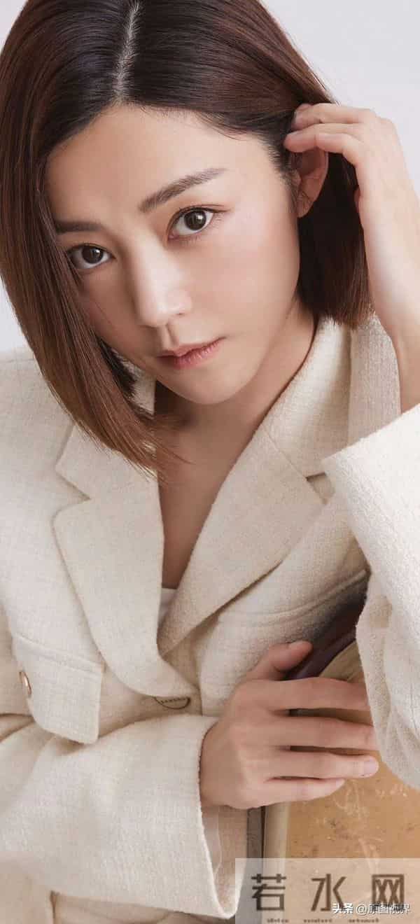 红气养人——卫诗雅时尚写真大图