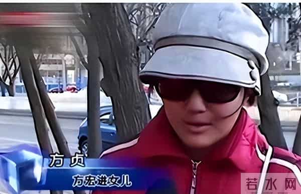 前央视主持方宏进现状：定居香港，63岁满脸沧桑，摇身一变成商人