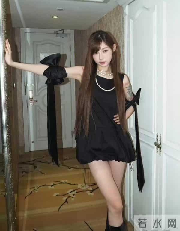 痞幼恋综开老头乐遭群嘲，男嘉宾不识顶流，宾利哥炫富翻车成笑话