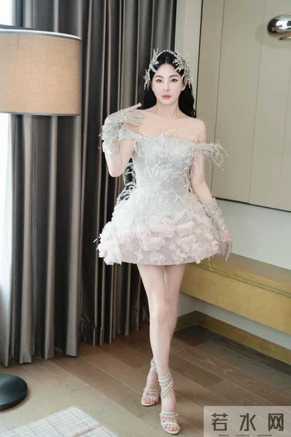 从御姐到甜媚切换自如,美丽从来没有标准答案张雨绮