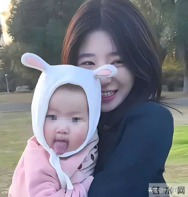 里子面子都丢了，黄一鸣自曝大四实习期怀孕，撕下王思聪的"体面"