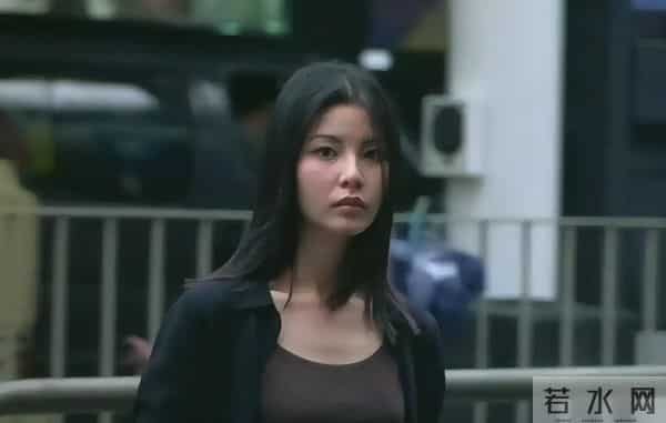 拍三级片成名的“问题少女”,没家世没文化,凭什么嫁给了郑伊健