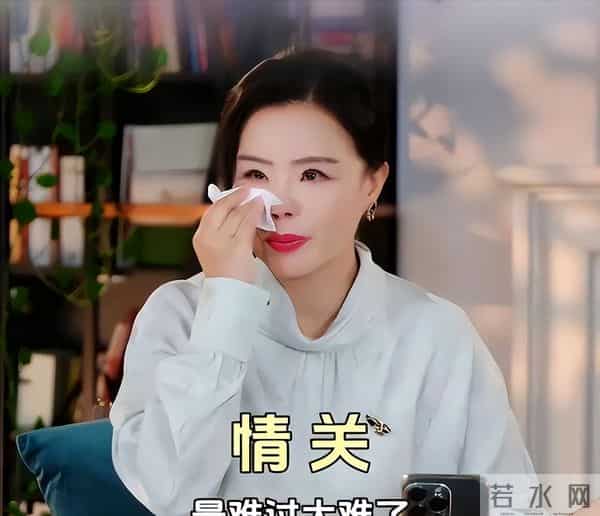 龚琳娜自曝离婚真相:搂着睡了20年,却等来丈夫新交的“女朋友”