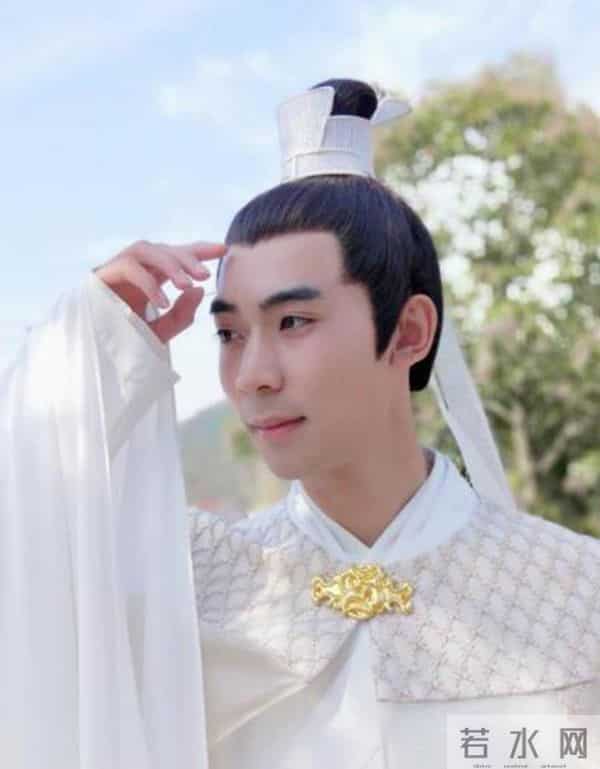 明明长相平平，却总扮演“绝世美男”，这5位短剧男主脸红不红