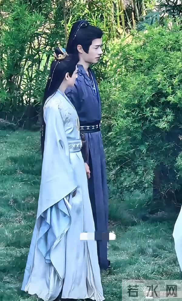 不合影不知道，一合影全露馅！原来这些明星都是潜藏的“小土豆”