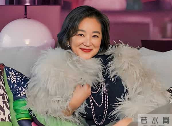 钱再多有什么用！林青霞奢华了一辈子，晚年竟然住进了“蟑螂屋”