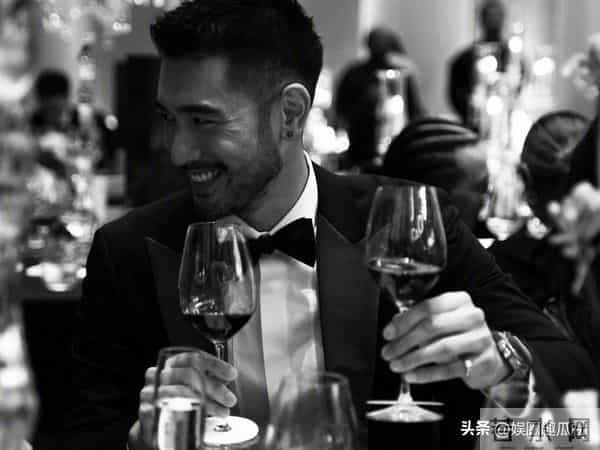 28岁王一博坠海,陈道明一语成谶:人生最大的风险是...