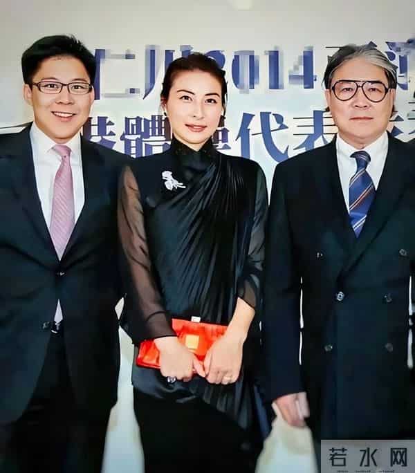 霍启刚连任,让大家刮目相看,郭晶晶眼光真不错