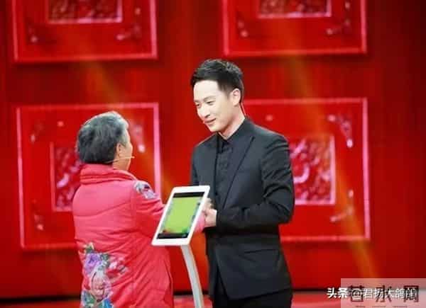 他是央视“学历最高”男主持，倪萍的接班人，娶演员妻子很幸福