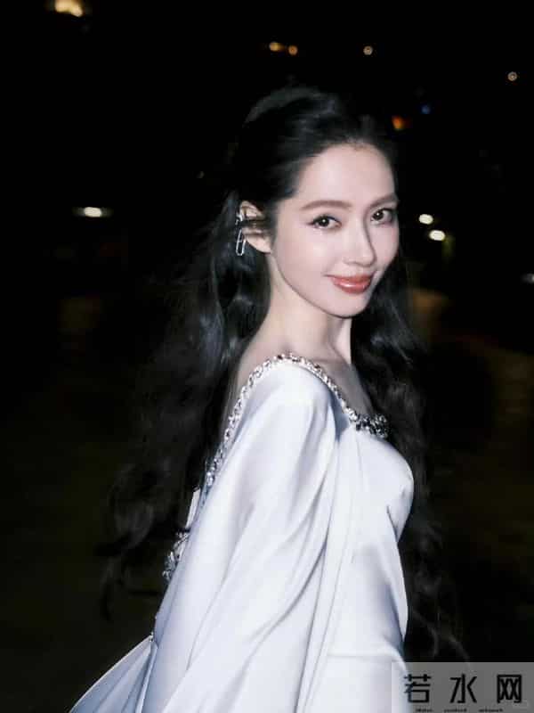 豪门不养“傻白甜”!郭碧婷6年婚姻分居4年,一句话暴露家庭地位