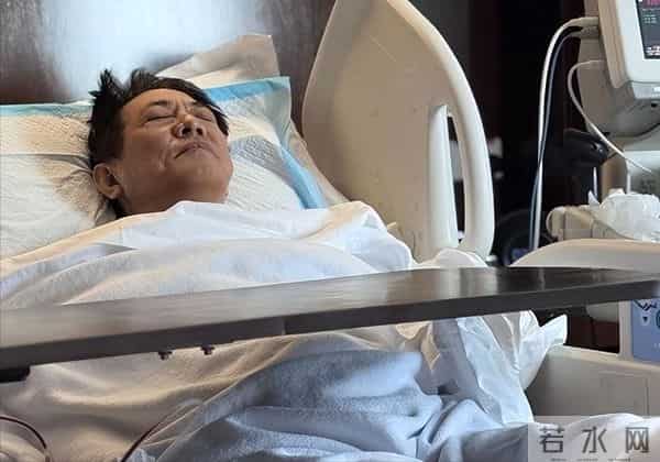 摊牌了！突然变年轻的李连杰被传闻缠身，这次亲自下场袒露真相