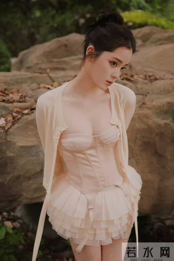 欧阳娜娜这身材也可以了吧