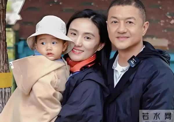 同父不同命！都是李亚鹏的基因，三岁夏夏跟李嫣的生活天壤之别