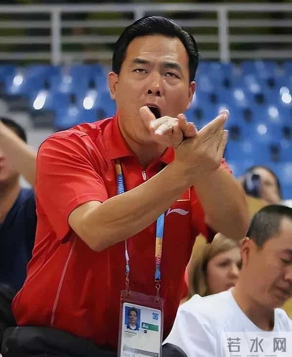 64岁蔡振华老婆，原来是她，如今演员儿子成两人的骄傲