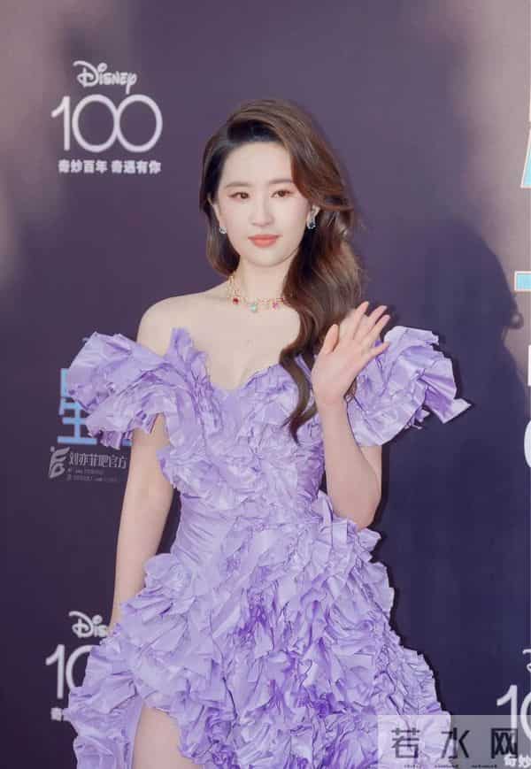 刘亦菲紫色礼服,长腿迷人