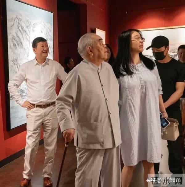 “牡丹花下死，做鬼也风流”，这一次，谁也救不了87岁生子的范曾