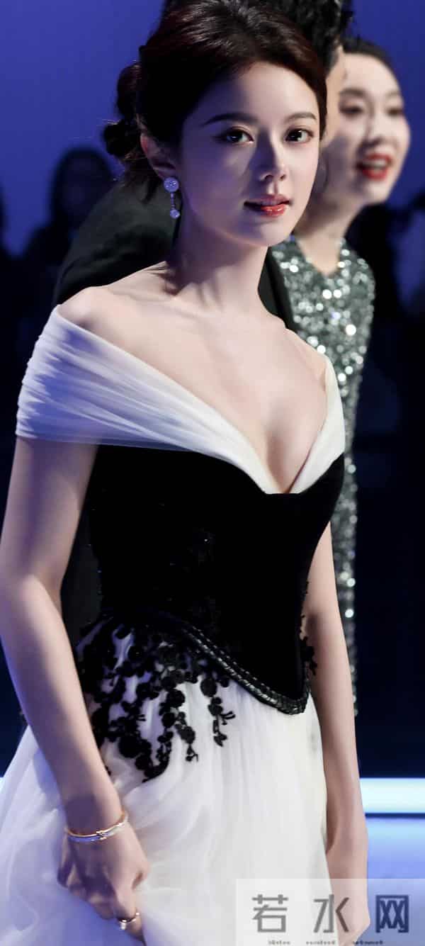 赵今麦，这波蜕变太美了！