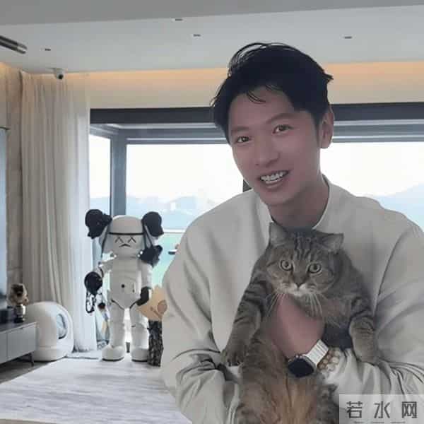 恭喜！TVB前知名男星斥资2250万在香港买房，为女儿读书铺路