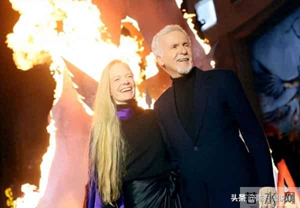 红毯成"照妖镜"!章子怡假发尴尬,孙俪深V险走光,黄轩没存在感