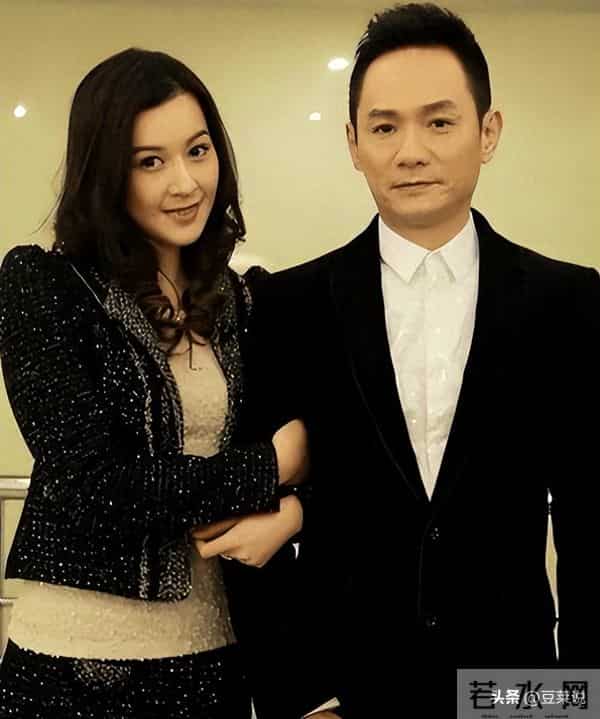 16年前，曾在爱妻葬礼上哭到昏厥，永不再娶的果靖霖，如今怎样了