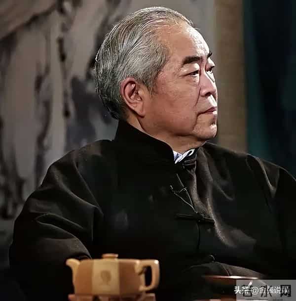 与女儿断绝关系仅1天，范曾担心的事发生了，小50岁娇妻受牵连